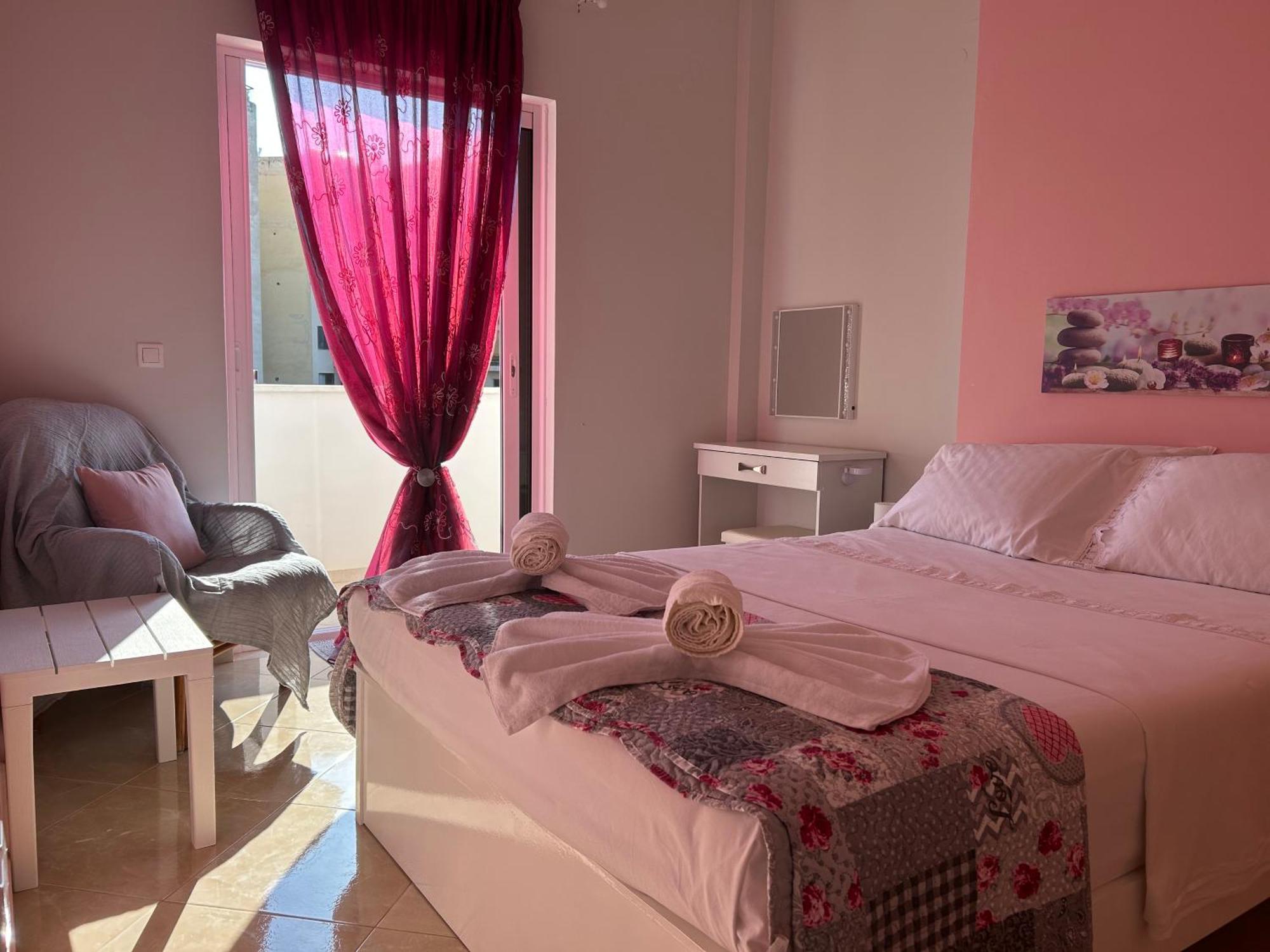 Delphitea Philoxenia Apartment Exterior photo